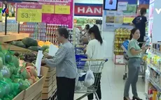Sức mua tăng tại các điểm bán hàng Việt bình ổn giá
