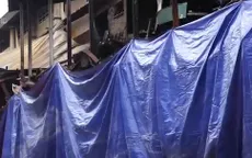 Phủ bạt che kín hiện trường vụ cháy công ty Rạng Đông