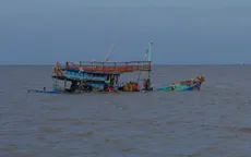 Tìm kiếm ngư dân mất tích trên biển