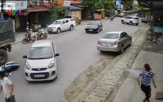Xe tải mất kiểm soát, tông nhiều xe lưu thông trên đường