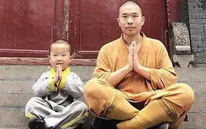 Tiểu hòa thượng 3 tuổi gây “bão” mạng xã hội tại Trung Quốc