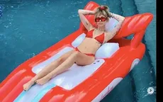 Sao và những màn diện đồ bơi nóng bỏng nhất mùa hè này