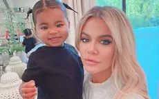 Khloe Kardashian đưa con gái cưng ra phố