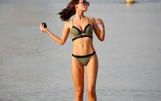 Phom dáng đáng ngưỡng mộ của "gái hai con" Helen Flanagan
