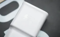 Galaxy Z Flip có tốc độ sạc chậm hơn Galaxy S20?