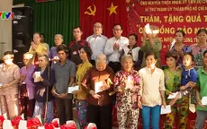 Đồng chí Nguyễn Thiện Nhân tặng quà Tết tại Trà Vinh