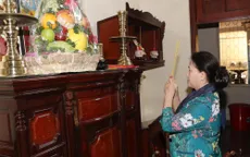 Chủ tịch Quốc hội Nguyễn Thị Kim Ngân dâng hương các cố lãnh đạo