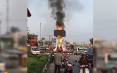 Cháy trụ đèn trang trí Tết vòng xoay thị xã Ngã Bảy