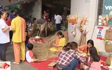 Những bà mẹ góp tiền mở chợ quê