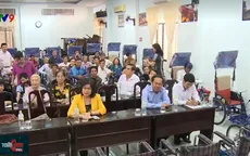 Trao tặng hàng trăm xe lăn, xe lắc cho người khuyết tật nghèo tại Cần Thơ