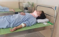 Nữ sinh lớp 8 bị bạn đánh chấn thương đốt sống cổ