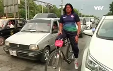 Đi xuyên Pakistan trên xe đạp không phanh