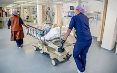 Thế giới ghi nhận ca tử vong đầu tiên vì tái mắc COVID-19