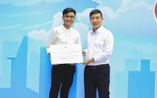 Tặng 1 năm học phí đại học cho nam sinh trong "Cặp lá yêu thương"