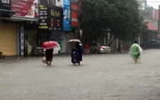 Sau 15 ngày mưa lũ, miền Trung vẫn còn nhiều diễn biến nguy hiểm khó lường