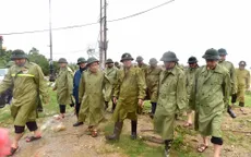 Phó Thủ tướng Trịnh Đình Dũng kiểm tra, chỉ đạo ứng phó mưa lũ tại Quảng Bình