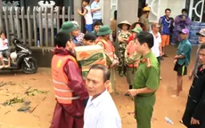 Quyết tâm tiếp cận vùng lũ bị cô lập