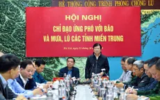 Phó Thủ tướng Trịnh Đình Dũng: Nhiệm vụ số một là tập trung cứu trợ người dân