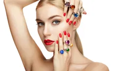 5 loại trang sức bằng đá quý phụ nữ nên có