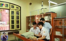 Hai anh em sinh đôi đạt giải Nhất môn Vật lý
