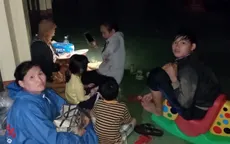Người dân Phú Yên trắng đêm chạy lũ