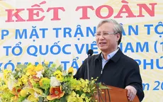 Đồng chí Trần Quốc Vượng dự Ngày hội Đại đoàn kết tại Thái Nguyên