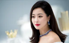 Kim Hee Sun thừa nhận học hỏi từ việc đóng cặp với trai trẻ