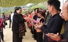 Đồng chí Tòng Thị Phóng dự Ngày hội Đại đoàn kết toàn dân tộc tại Sơn La