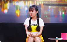 Cô bé 14 tuổi khóc nức nở khi bị mẹ so sánh với “con nhà người ta”