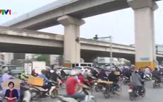 Thêm làn đường riêng cho xe bus ở Hà Nội: Liệu có giải quyết ùn tắc?