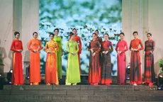 "Sắc hoa" của NTK Vũ Thảo Giang gây ấn tượng mạnh