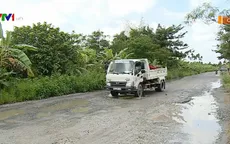 Đường xuống cảng Cần Thơ xuống cấp nghiêm trọng