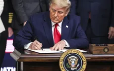 Ông Trump ký luật có thể đuổi công ty nước ngoài ra khỏi sàn chứng khoán Mỹ