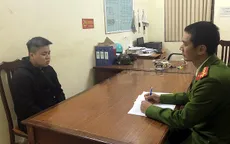 Nam thanh niên tưới xăng đốt quán trà chanh ở Hà Đông