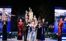 NTK Vũ Thảo Giang đem áo dài di sản giới thiệu với bạn bè ASEAN