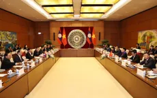 Chủ tịch Quốc hội Nguyễn Thị Kim Ngân hội kiến Thủ tướng Lào