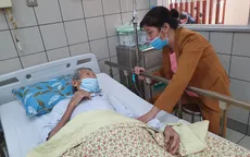 20 năm nuốt nghẹn, cụ ông 82 tuổi lần đầu ăn hết một bát cháo sau khi được phẫu thuật