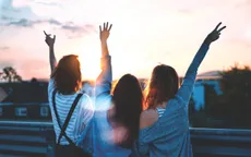 Những điều nhất định phải làm khi còn trẻ để già không hối tiếc