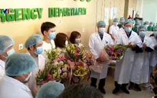 Niềm vui của 3 bệnh nhân nhiễm nCoV khi được xuất viện