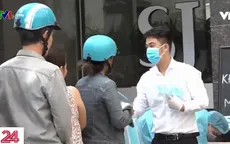 TP.HCM: Phát khẩu trang miễn phí trước dịch virus Corona mới
