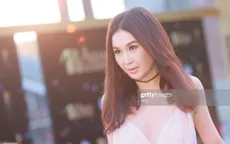 Giành giải Nữ diễn viên xuất sắc ở tuổi 53, Ôn Bích Hà cảm ơn chồng