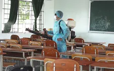 Bình Thuận phun thuốc khử trùng trường học chống Corona