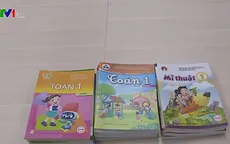 Sách giáo khoa mới: Giá nào cho đúng?