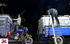 Người dân gồng mình chống chọi hạn mặn