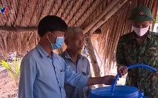 Bộ đội Biên phòng cấp nước ngọt cho người dân vùng hạn mặn