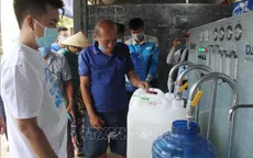 Giảm giá nước cho người dân vùng hạn mặn Bến Tre