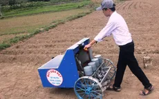 “Máy gieo hạt bằng năng lượng mặt trời” của học sinh lớp 9