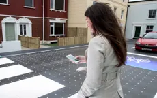 Ứng dụng vạch sang đường thông minh tại Anh