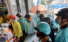 Ý thức phòng ngừa dịch bệnh của shipper và cửa hàng dịch vụ