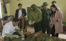 Cứu hộ 8 thuyền viên trên tàu chở đá vôi gặp nạn